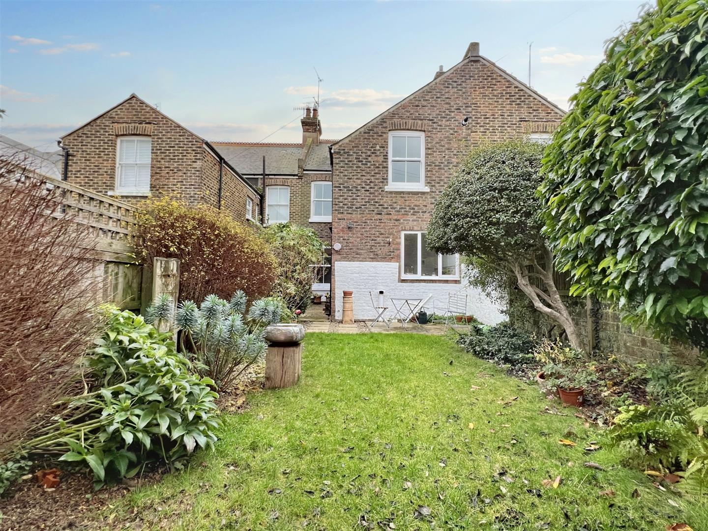 Property Details for Road Eastbourne BN21 1QT Town Property